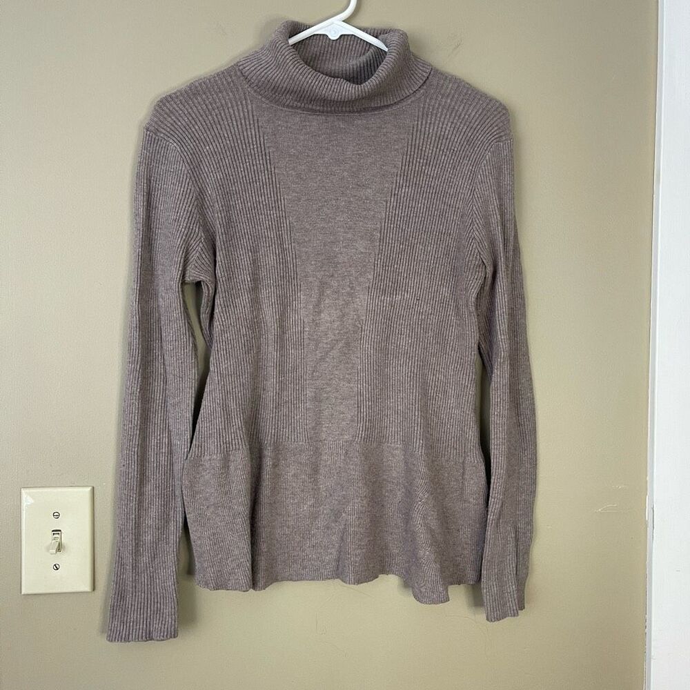 LAST CHANCE Cyrus Women’s Taupe Tan Grey Ribbed Turtleneck Medium